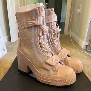 BRAND NEW! Women’s Pink Converse GR8 Boots! Size 8.5!!!